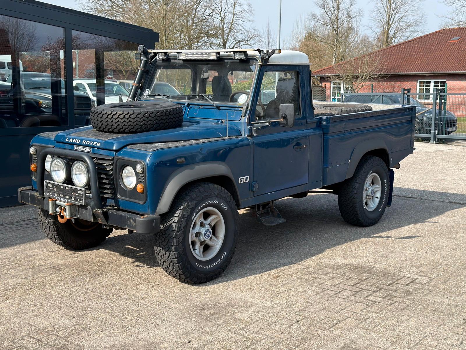 Land Rover Defender 110 TD5 Pickup mit Hardtop 90Kw 4x4