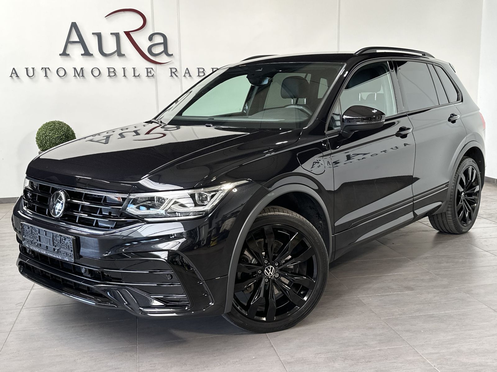 Fahrzeugabbildung Volkswagen Tiguan 1.4 TSI eHybrid R-Line NAV+MATRIX+AHK+ACC