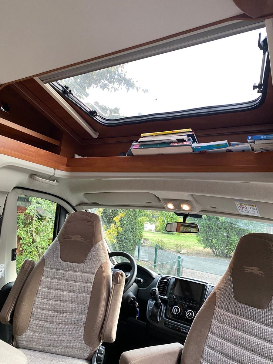 Fahrzeugabbildung Laika Kosmo Emblema 509E