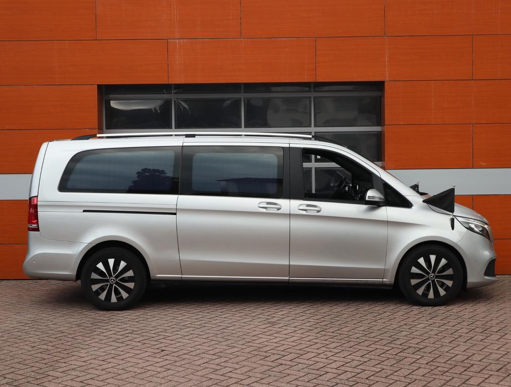Mercedes-Benz V 220