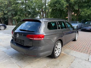 Volkswagen Passat - 5