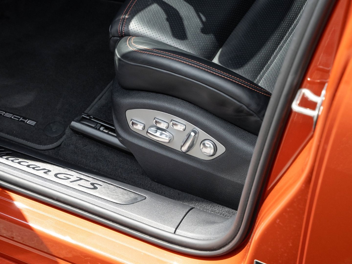 Porsche Macan GTS AHK 18 Wege Sitze Spurwechsel CarPlay foto 23