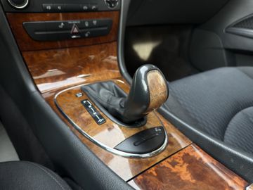 Mercedes-Benz E 200 Kompressor Automatik*S-DACH*AHK*XENON