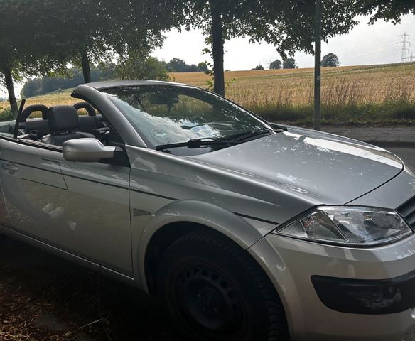 Renault Megane Cabrio 2005er braucht Liebe...