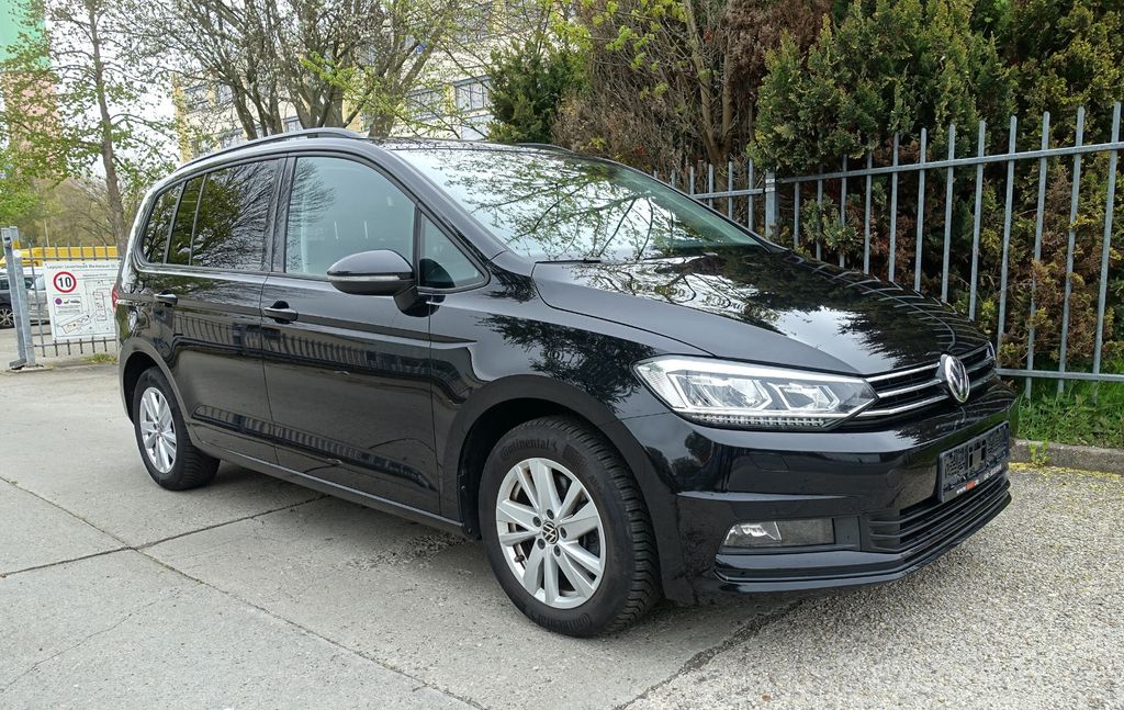 Image of Volkswagen Touran