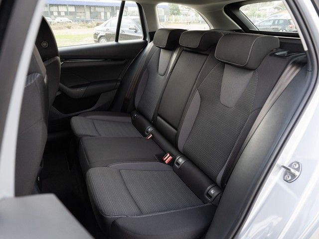 Octavia Combi 2.0 TDI Ambition DSG AHK+LED+NAVI