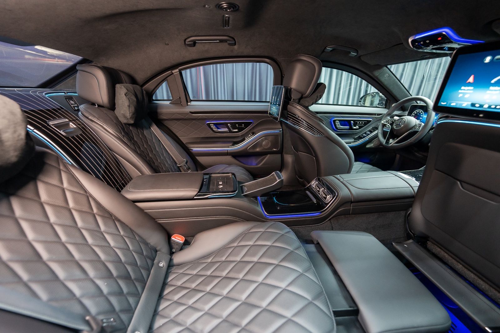 Fahrzeugabbildung Mercedes-Benz S 680 4M GUARD Armored VR10 FULL STOCK 2025