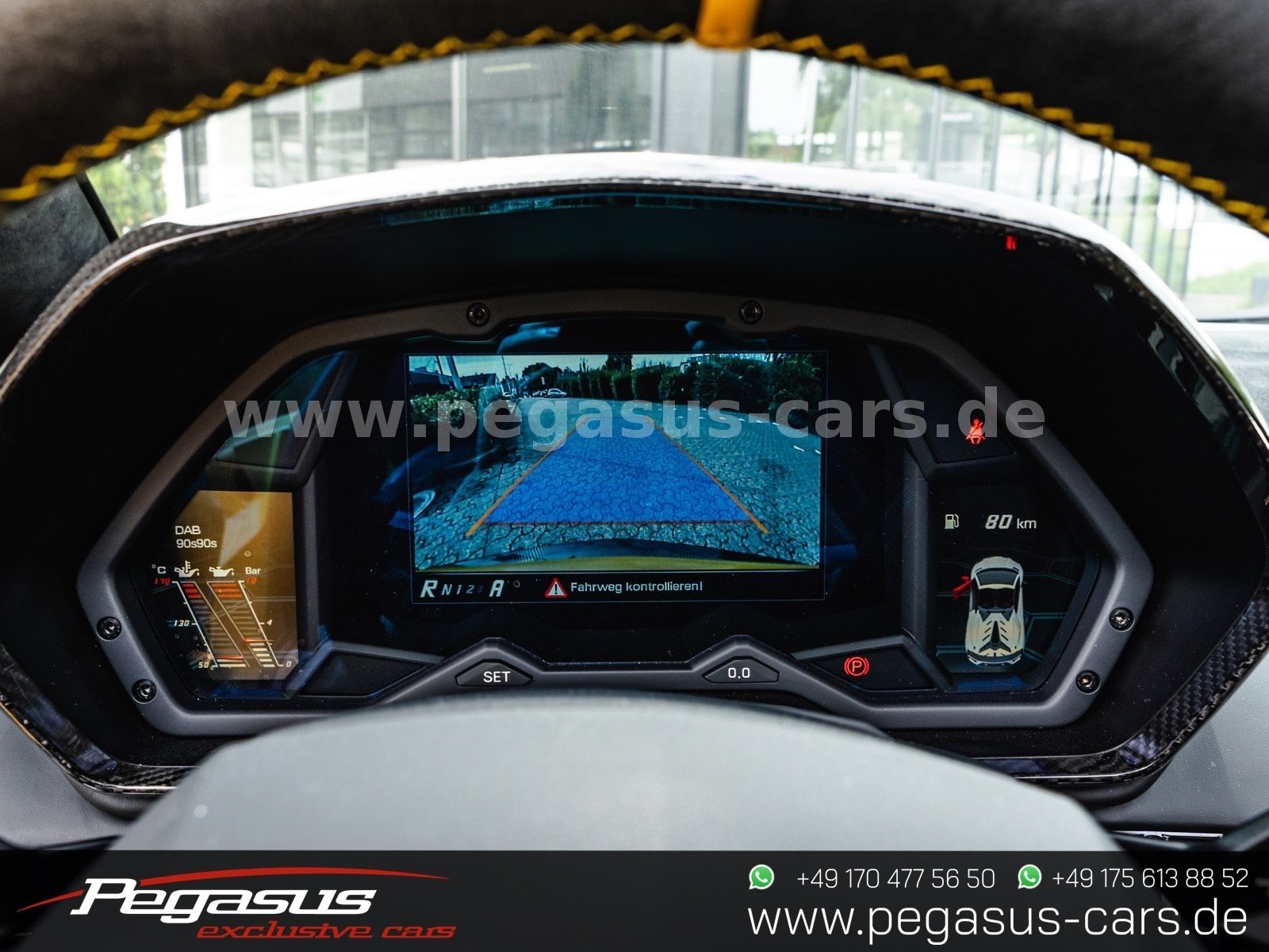 LAMBORGHINI Aventador - 48