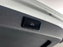 SKODA Superb Combi 2.0 / AHK / CARPLAY / LED / MEMORY SKODA Superb Combi 2.0 / AHK / CARPLAY / LED / MEMORY