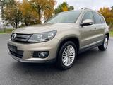 Volkswagen Tiguan Cup Sport & Style BMT DSG Aut-TüvNeu - mit Benzin-Antrieb: Beige, Geländewagen, mit Klimaautomatik