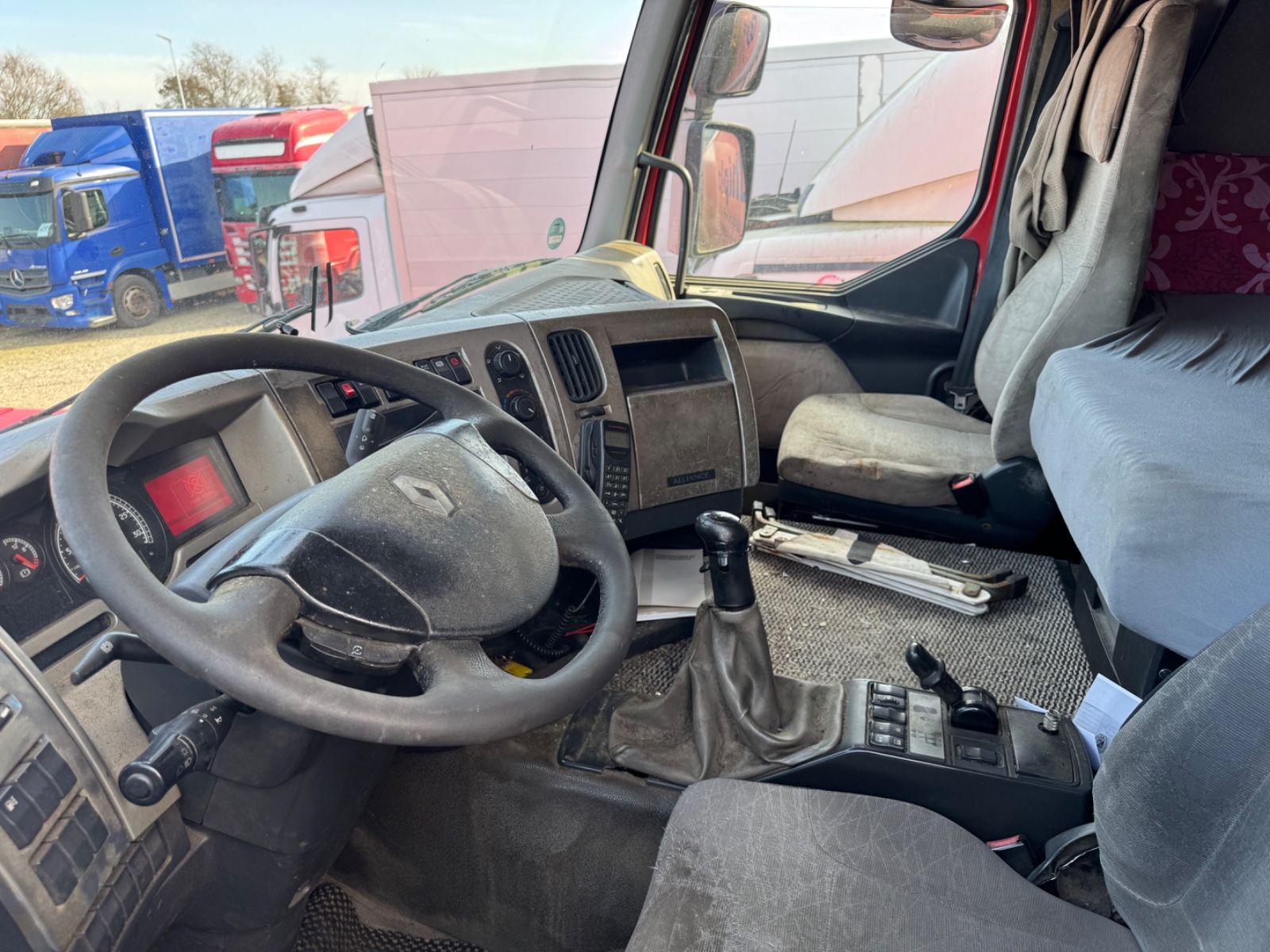 Fahrzeugabbildung Renault DXI 450