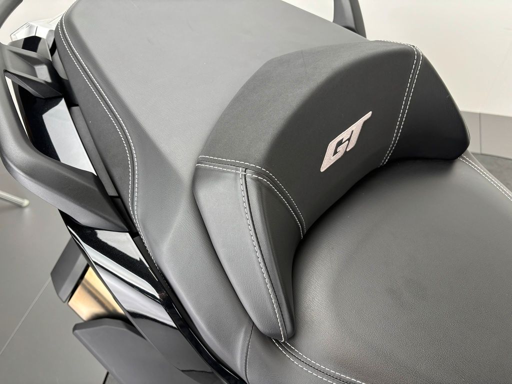 Fahrzeugabbildung BMW C400 GT *SERVICE NEU *REIFEN NEU *TÜV NEU