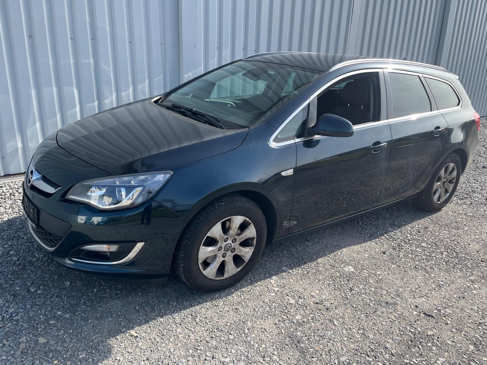 Opel Astra J Sports Tourer Exklusiv