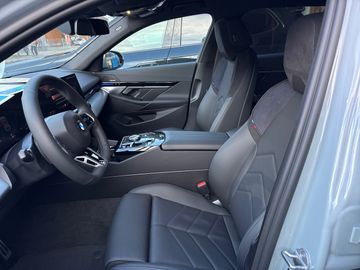 BMW 520d xDrive M Sportpaket Head-Up HK HiFi DAB