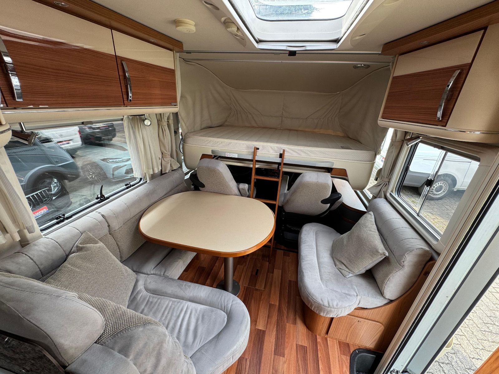 Fahrzeugabbildung HYMER / ERIBA / HYMERCAR B-Klasse SL 614 Star Edition 1. Hand