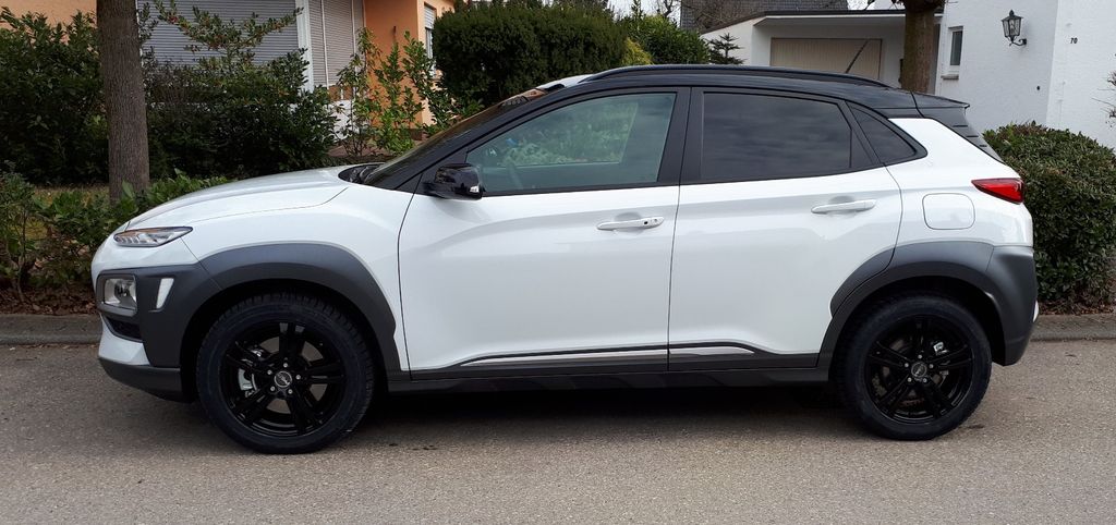 Image of Hyundai KONA