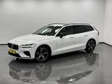Volvo V60 Kombi R Design Plug-In Hybrid AWD LED 360° - Volvo V60: Awd R Design