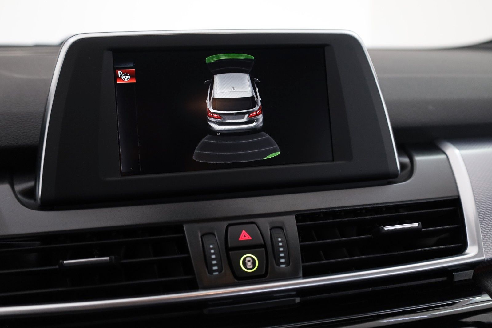 Fahrzeugabbildung BMW 220iA Active Tourer M Sport Alcantara,LED,SH,PDC