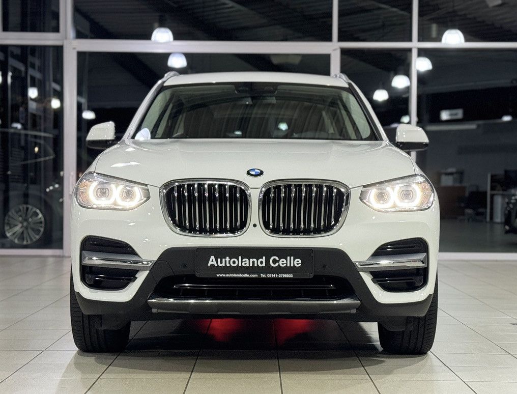 Fahrzeugabbildung BMW X3 xD20d LuxuryLine Kamera HiFi DAB Sport 19Zoll