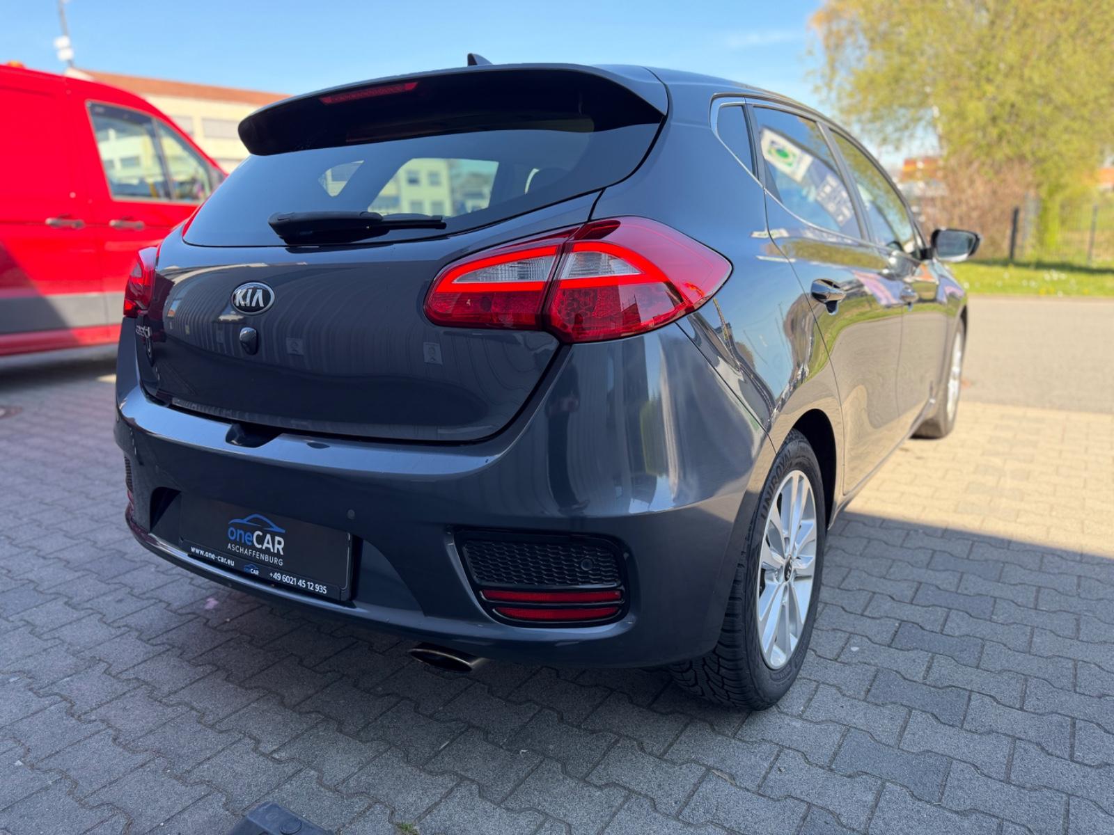 Kia cee'd / Ceed Spirit Automatik CarPlay Kamera