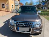 Mitsubishi Pajero 3,2 DI-D 4WD, TOP,  1. Hand, unfallfrei - Mitsubishi Pajero: 4.4