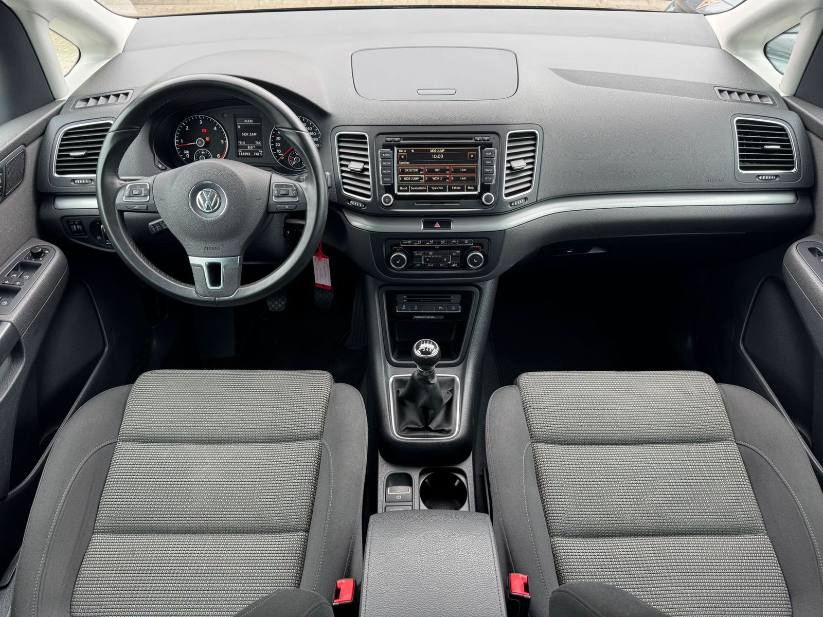 Fahrzeugabbildung Volkswagen Sharan 2.0 TDI Comfortl. AHK*KLIMA*TEMP*NAVI*PDC