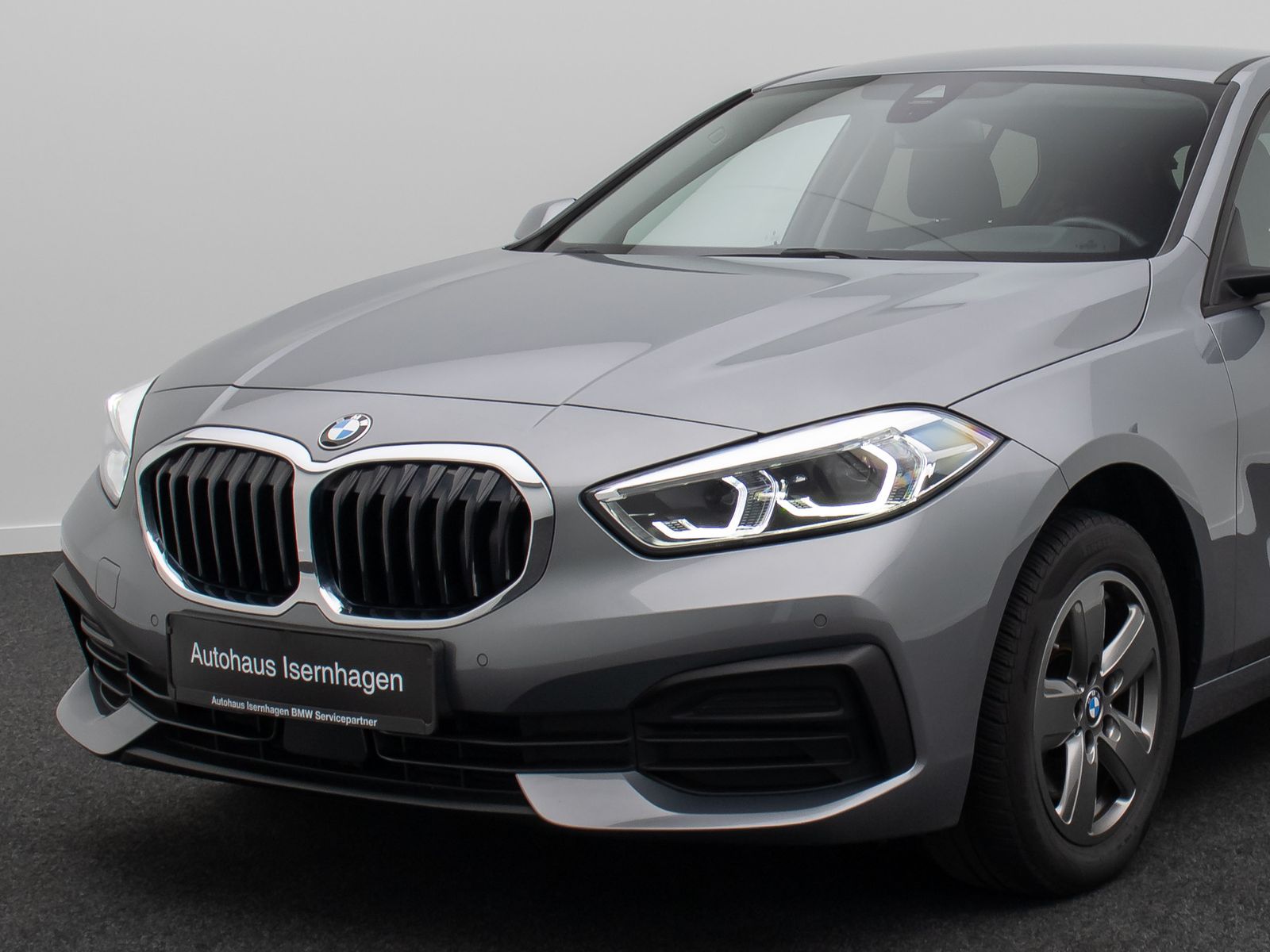 Fahrzeugabbildung BMW 118i GeschwindigReg DAB AHK DriveAs LED CockpitP