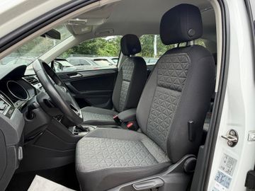 Volkswagen Tiguan - 9