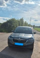 Skoda Karoq 1.5l TSI ACT DSG 150 PS | 1. H... - Skoda Karoq Kombi Gebrauchtwagen