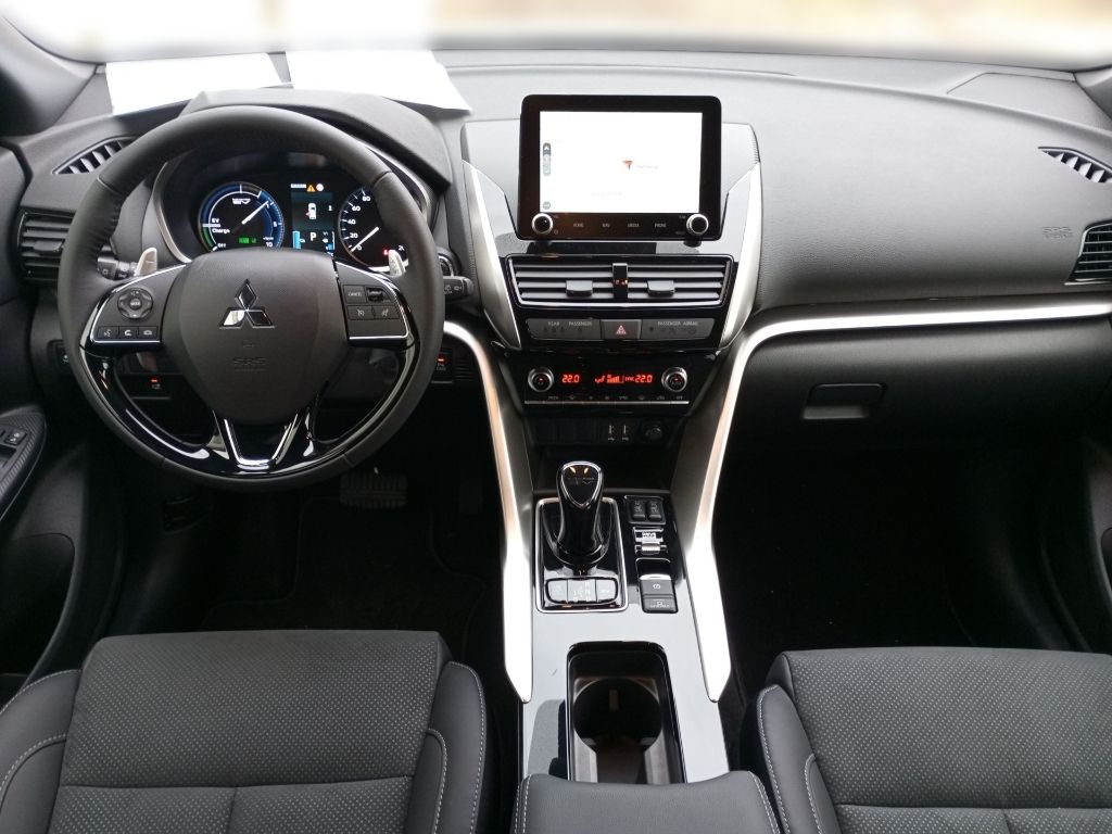 Fahrzeugabbildung Mitsubishi Eclipse Cross Plug-in Hybrid PLUS 2.4 MIVEC 4WD