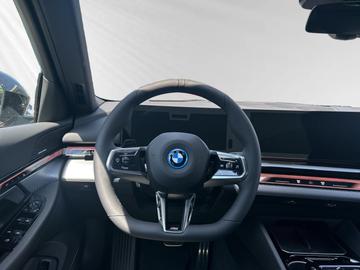 2026 BMW I5 — миниатюра 17