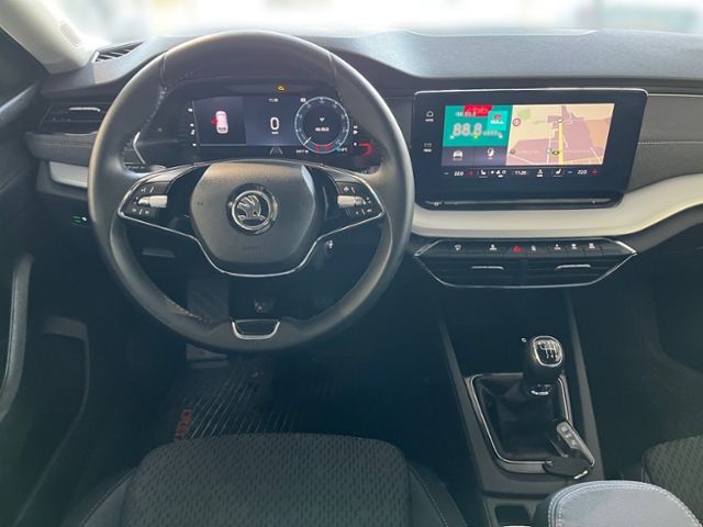 Fahrzeugabbildung SKODA Octavia Combi 1.5 TSI STYLE NAVI LED GRA KESSY
