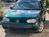 Volkswagen Golf 4 Cabrio 2000 - Volkswagen Golf aus 2000: Golf4