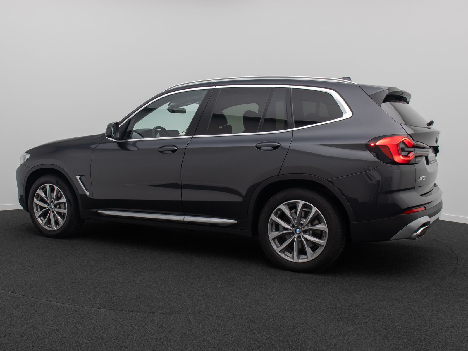 Fahrzeugabbildung BMW X3 xD30i  DAB Kamera HiFi AHK Panorama Laser 19"