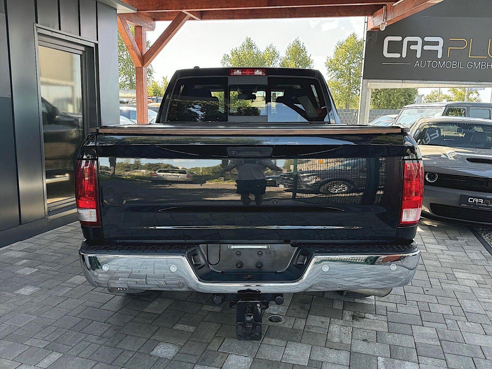 Fahrzeugabbildung Dodge RAM 5.7 V8 HEMI SPORT CrewCab 4x4 LPG Unfallfrei