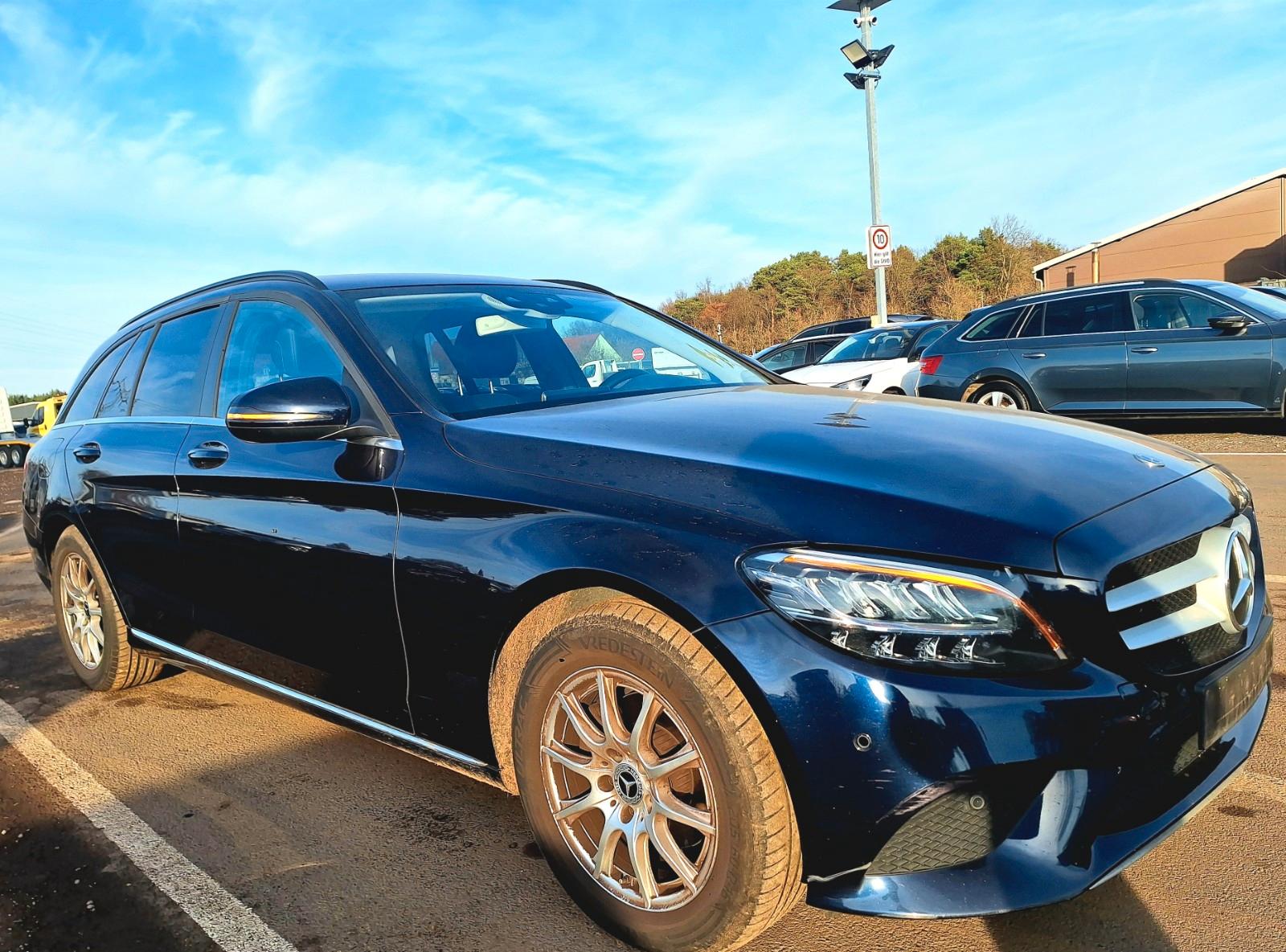 Mercedes-Benz C 180*Navi*LED*Leder*SHZ*PDC+Cam*Tot-Winkl