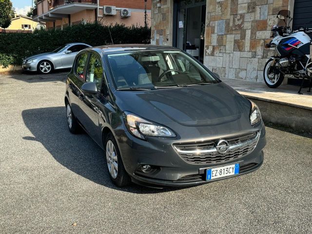 Opel Corsa Automatica 1.4 Benz - NEOPATENTATI