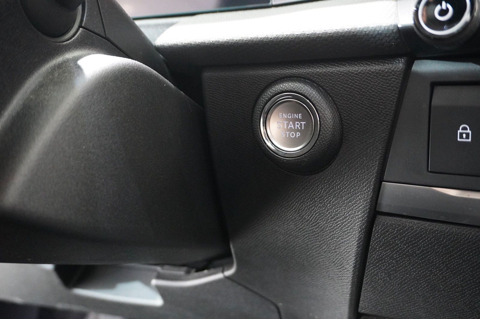 Fahrzeugabbildung Opel Astra L Lim. 1.2T ELEGANCE NAVI/LED/KAMERA/SPORT