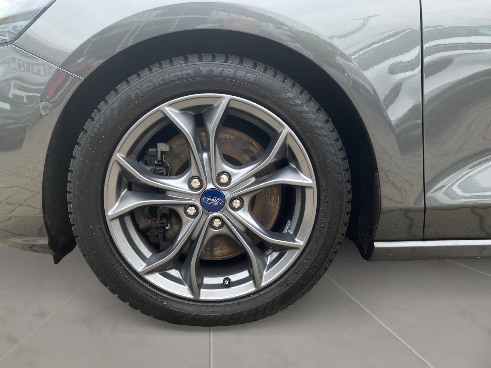 Ford Focus ST 2.3 ST LED+PDC+Winterpaket+Rückfahrkam.