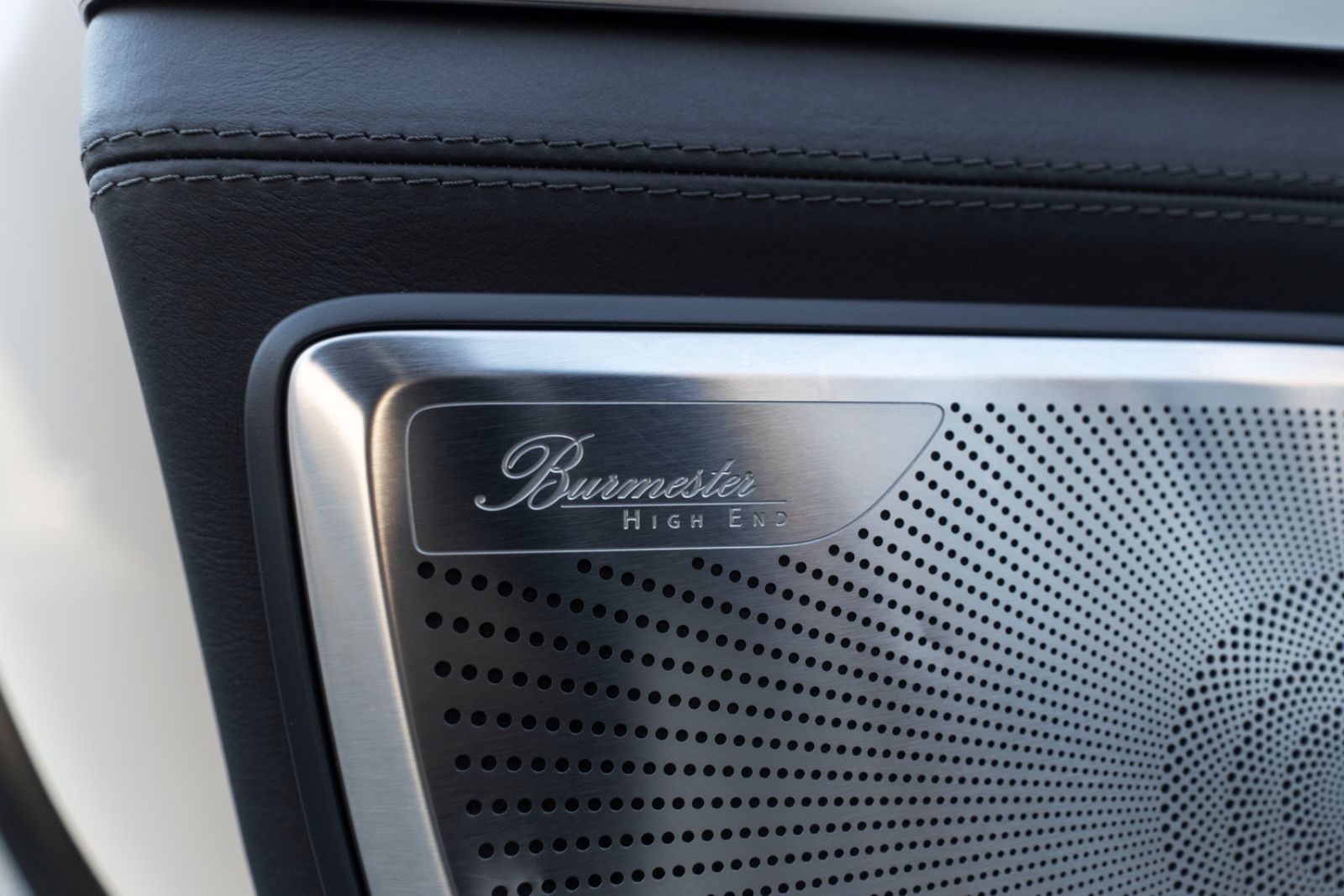Fahrzeugabbildung Mercedes-Benz S 560 Cabriolet BURMESTER HUD 360° ACC LUFT TOTW