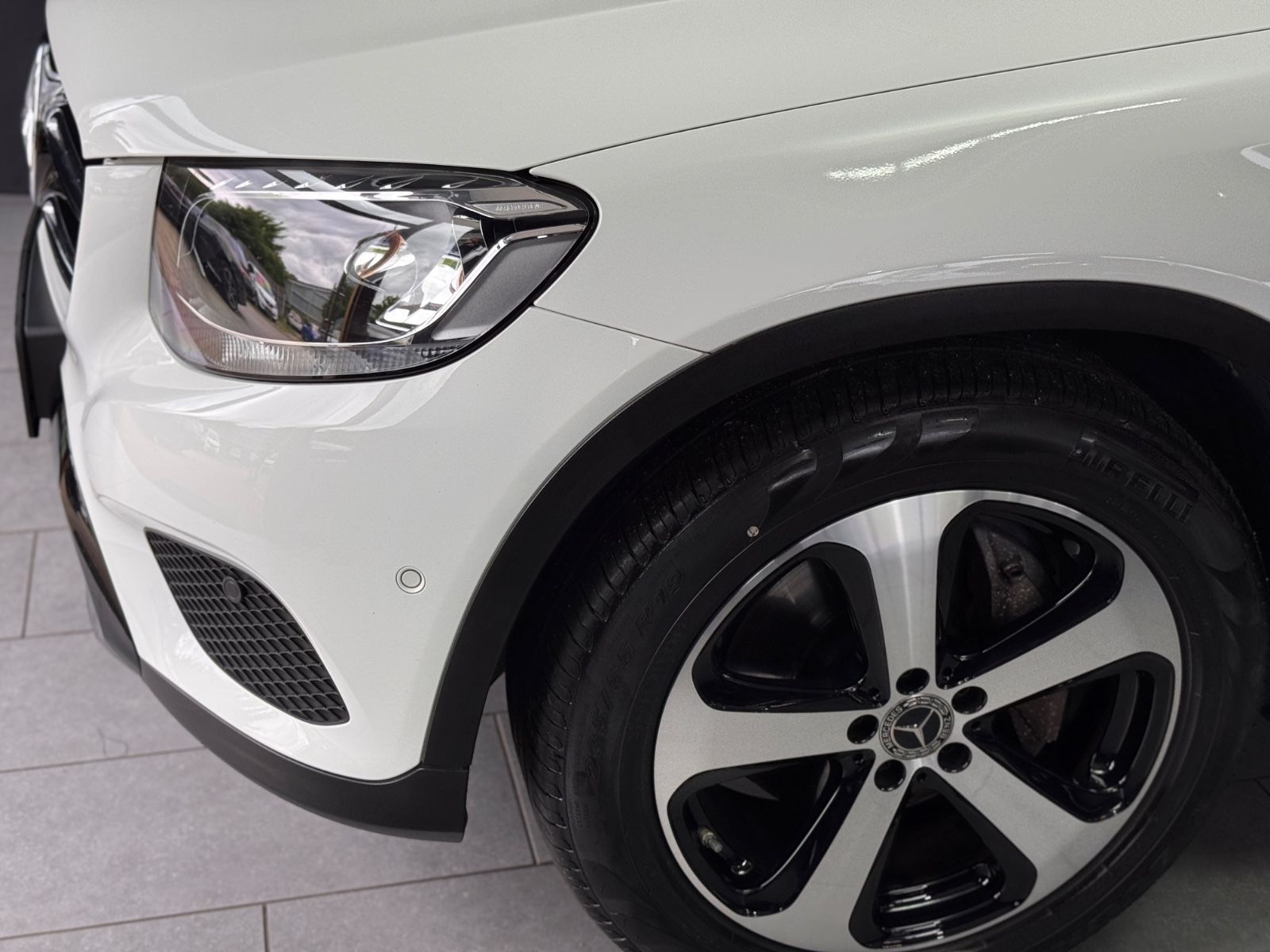 Fahrzeugabbildung Mercedes-Benz GLC 220 d 4Matic|NAVI|AUTOMATIK|AHK|KAMERA|
