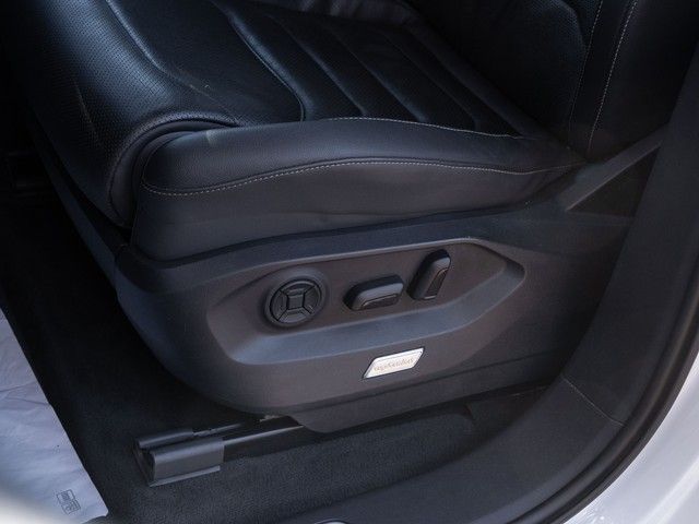 Touareg R 4M. eHybrid Leder AHK KAM HUD Luft