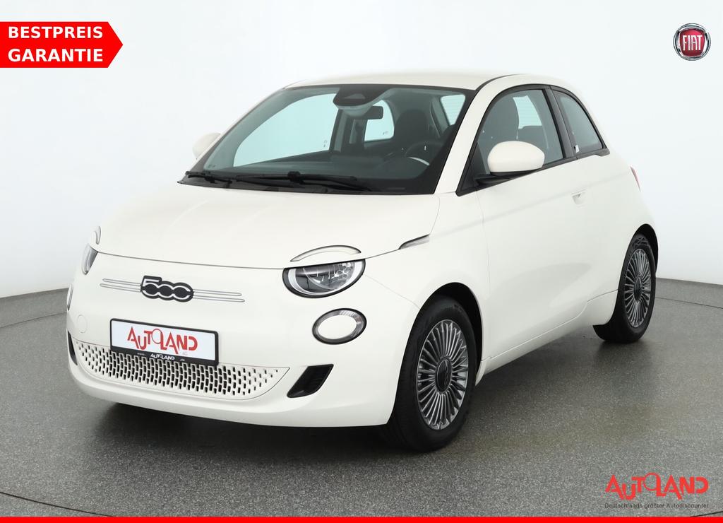 Fiat 500e Standheizung Android Apple Tempomat DAB USB