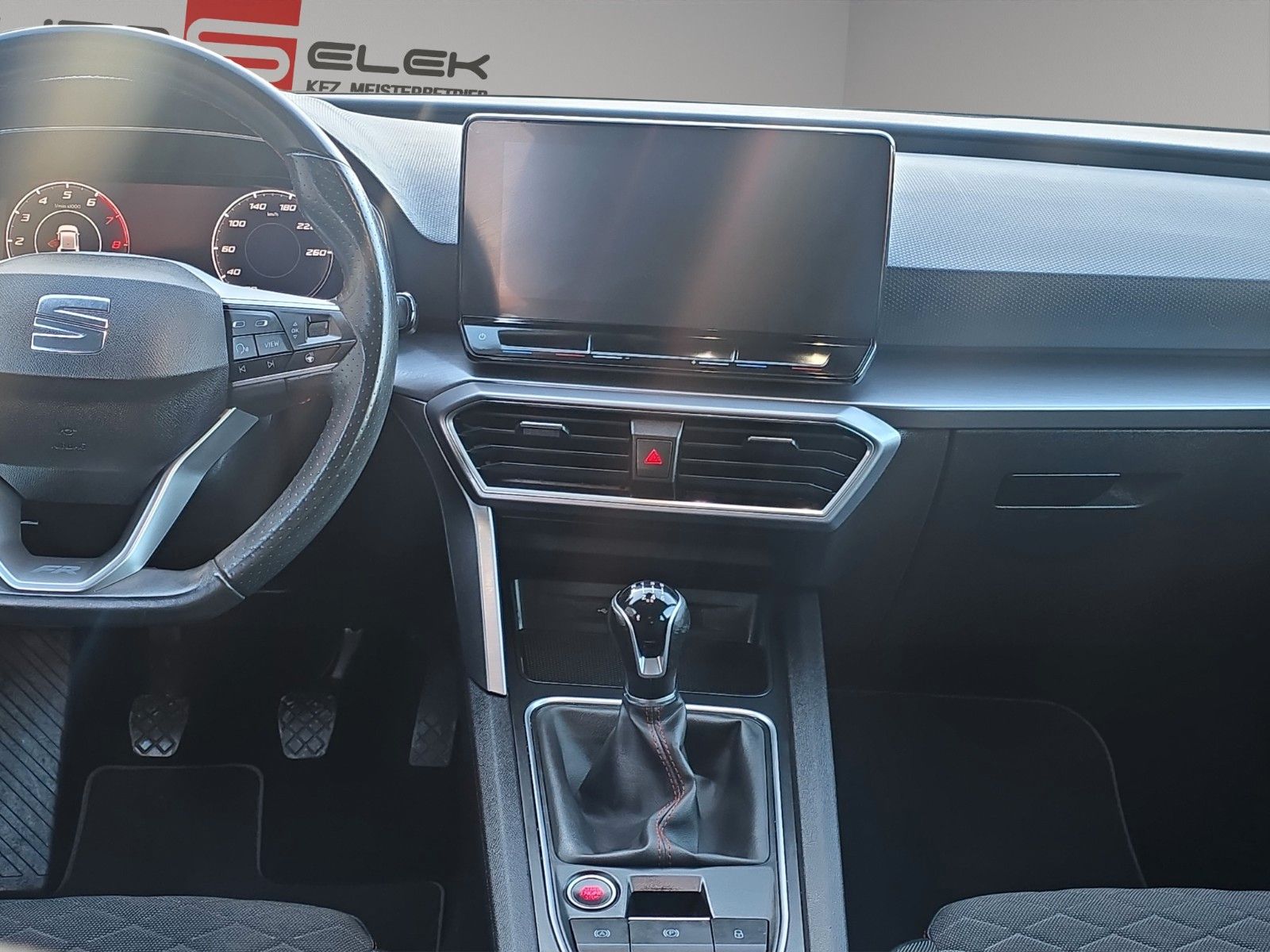 Fahrzeugabbildung SEAT Leon FR Sports LED+NAV+APP+ACC