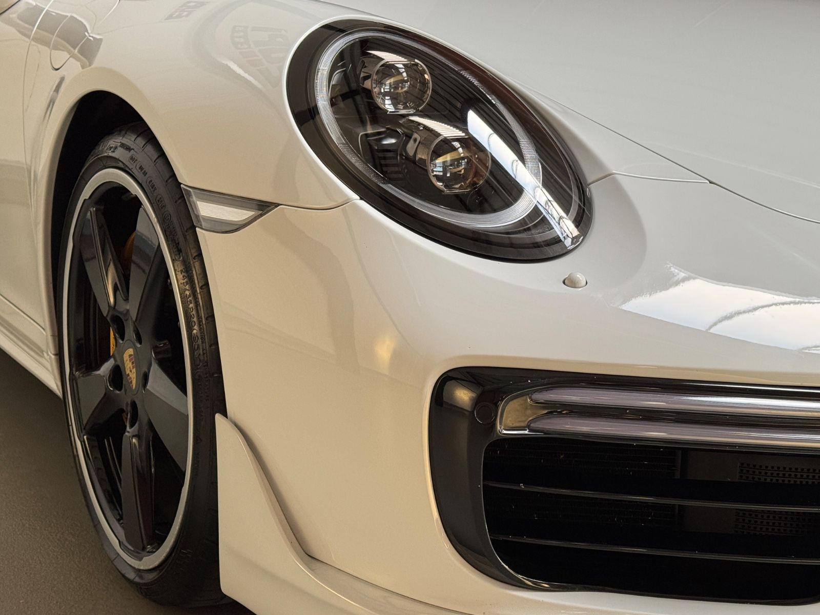 Fahrzeugabbildung Porsche 911/991.2 Turbo S Cabrio/ACC/LIFT/Aero Kit