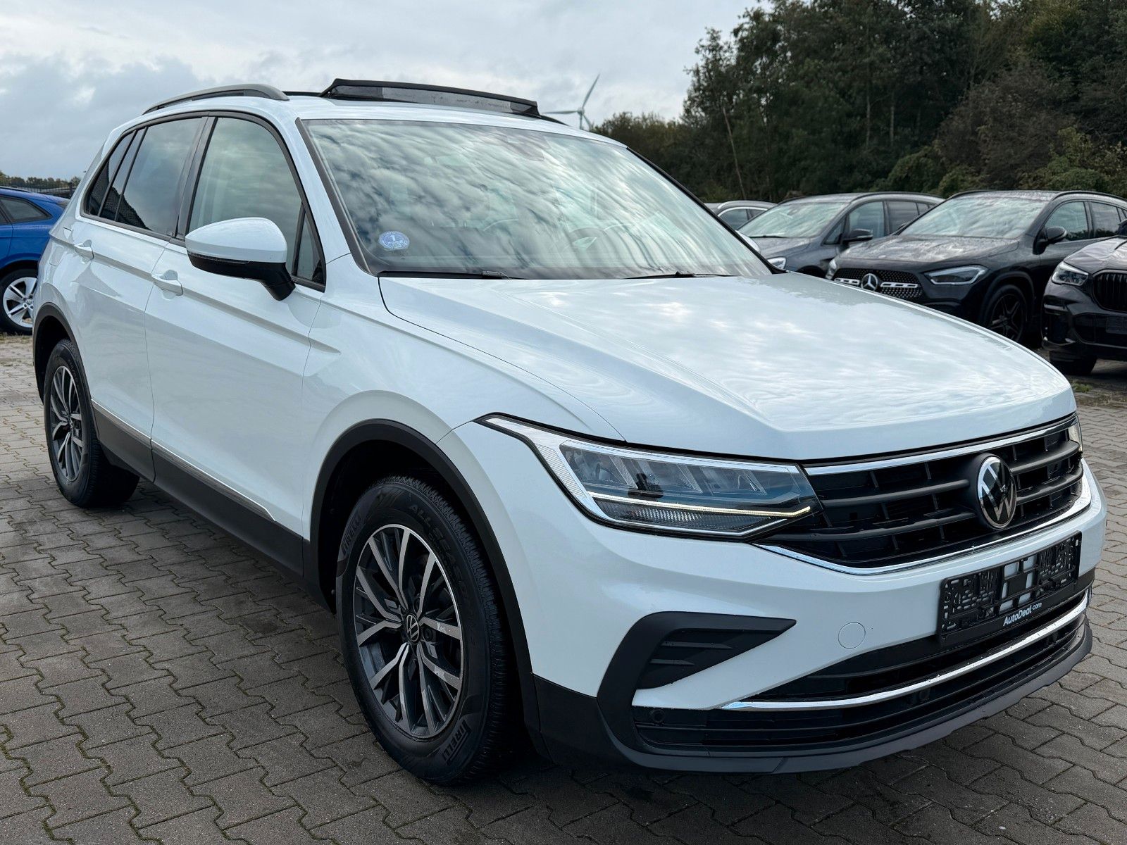 Volkswagen Tiguan 1.5 TSI Life Automatik Panoramadach * ACC imagem 3