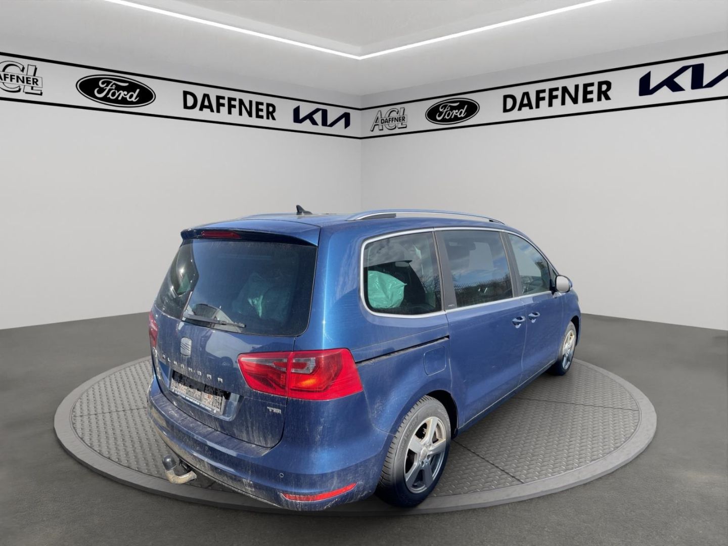 Fahrzeugabbildung SEAT Alhambra I-TECH AHK Sportpaket Navi Bi-Xenon Dyn