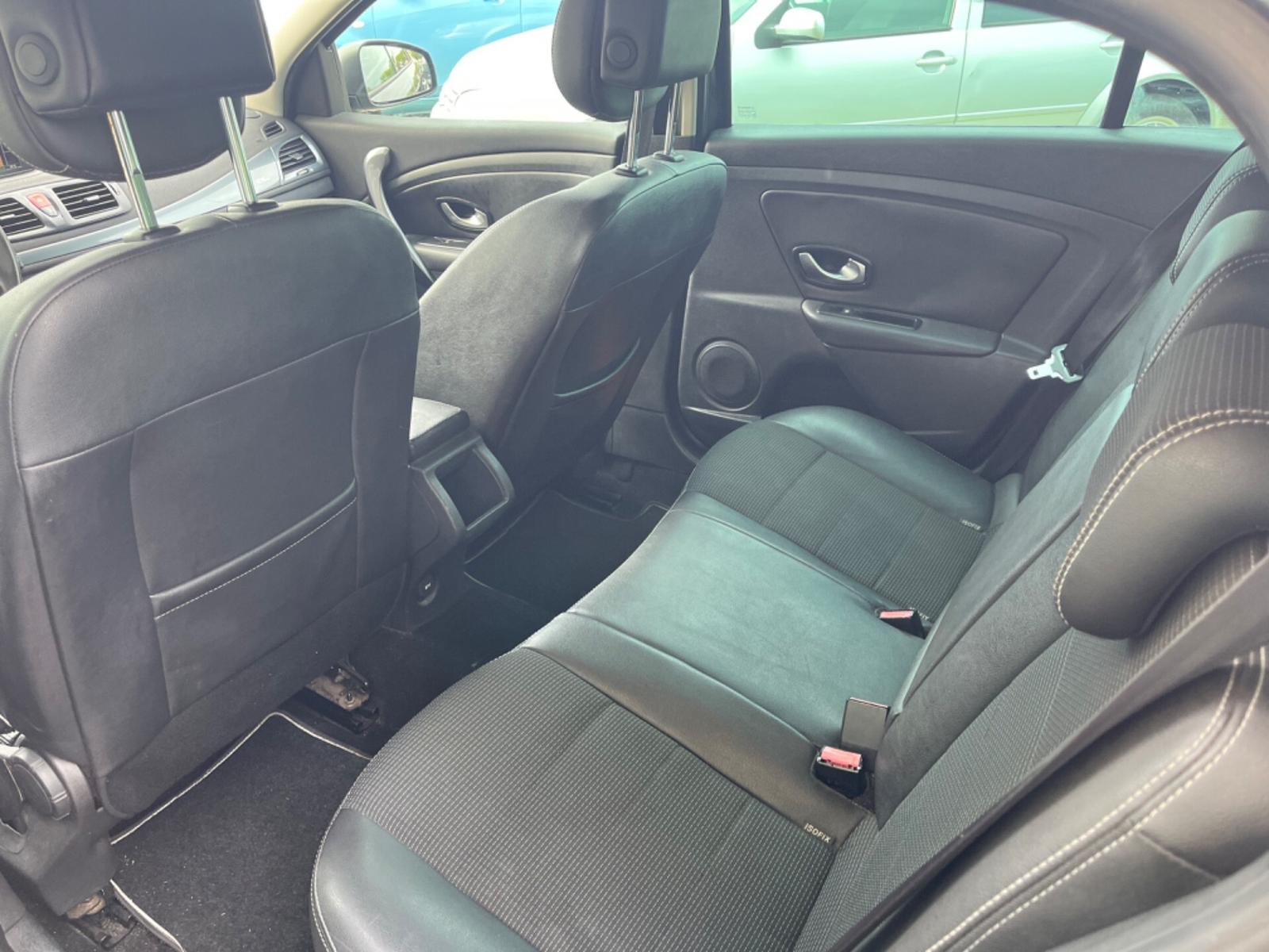 Renault Megane 2011 — photo 7
