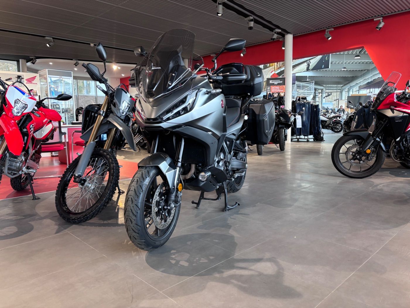 Fahrzeugabbildung Honda NT 1100, Topcase, Travel Paket, QS, Komfortsitz