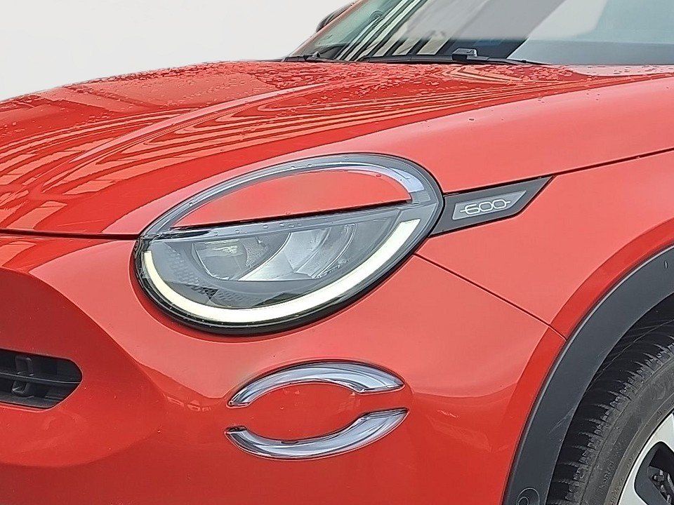 Fahrzeugabbildung Fiat 600 e 115 kW La Prima 600 e 115 kW La Prima